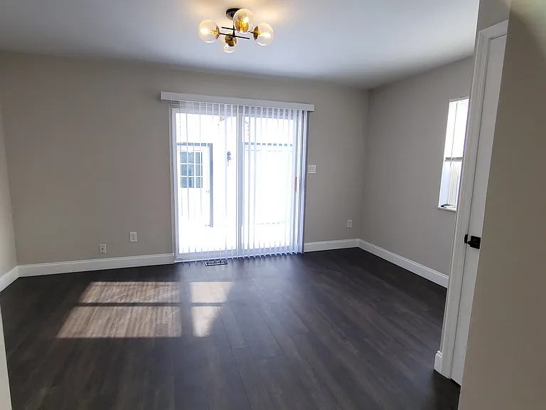 23092 Pilgrim Ave — Photo 17