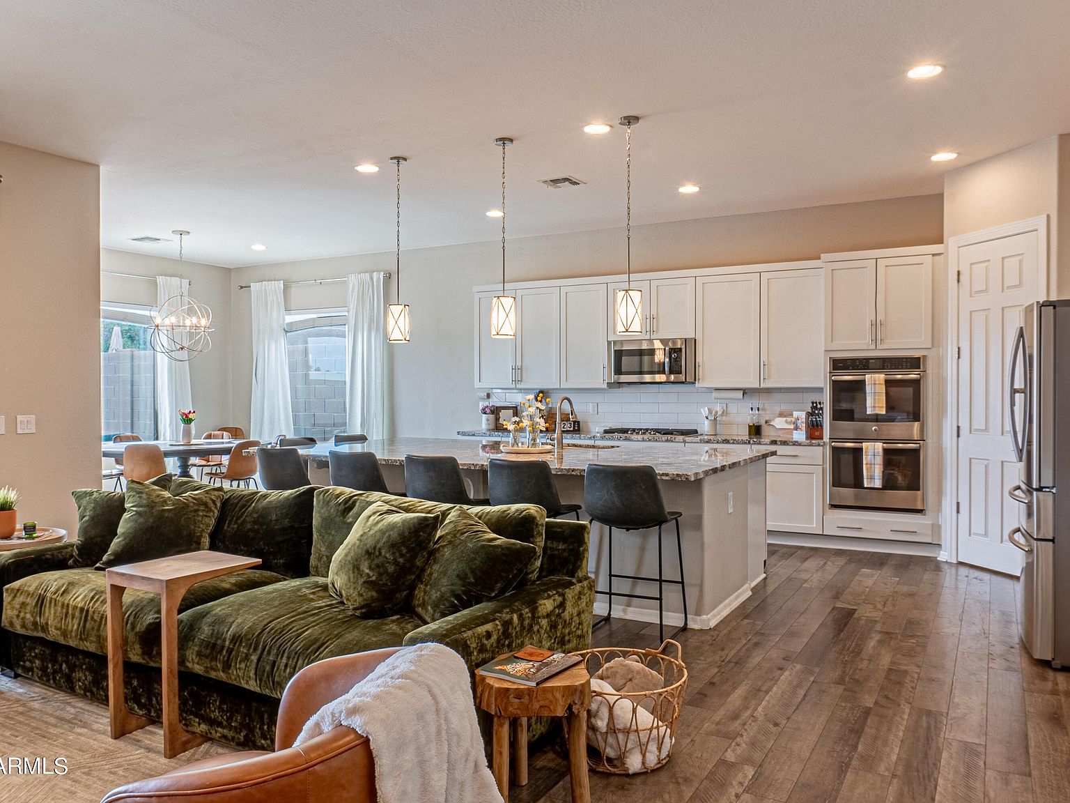 8911 S 14th Way, Phoenix, AZ 85042 | Zillow