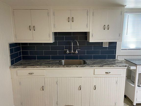 2nd image of 215 Aspen Ave APT A