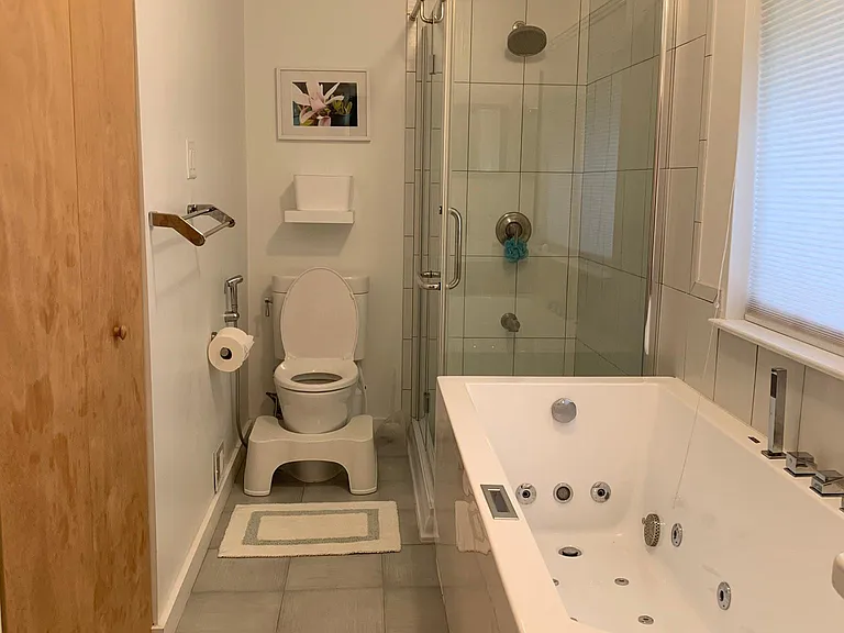 11635 Hunters Green Ct — Photo 23