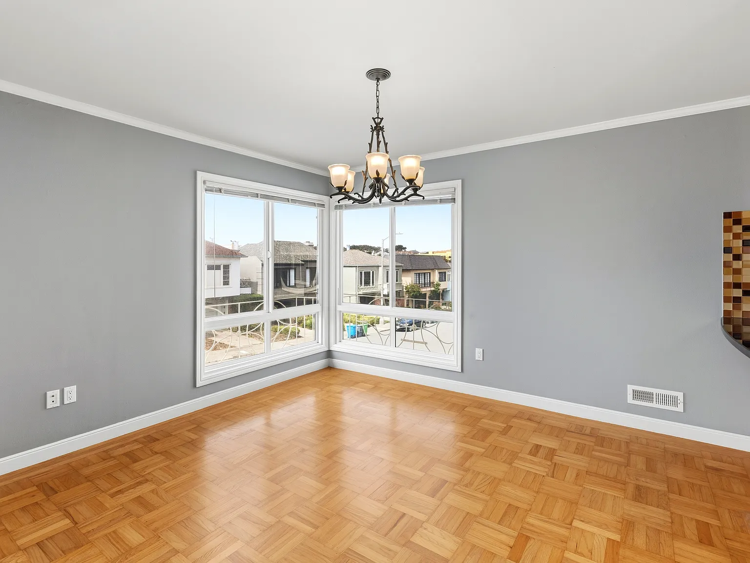 2 bed, $7,995 — Photo 2