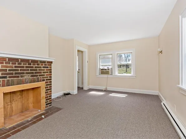 204 Babbitt Rd, Bedford Hills, NY 10507