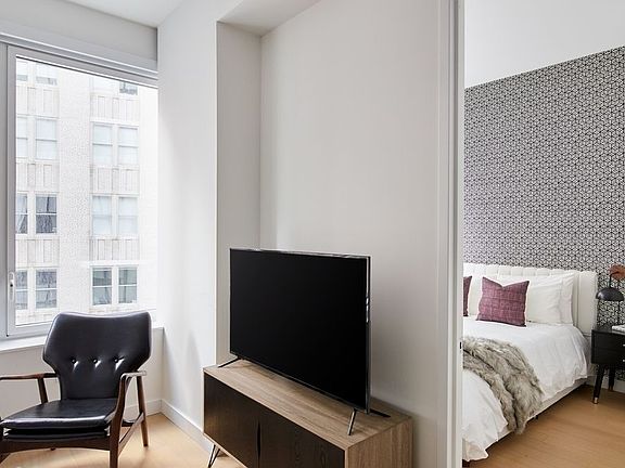 4th image of 180 Water St APT 1406