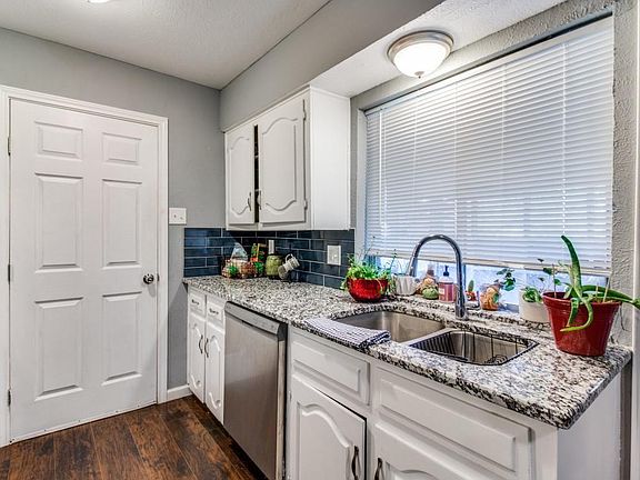 4th image of 9645 Limestone Dr