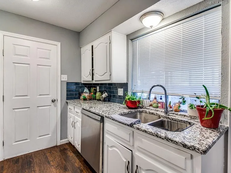 9645 Limestone Dr — Photo 4