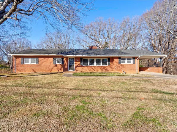 1146 W Stagecoach Trl, Lawndale, NC 28090