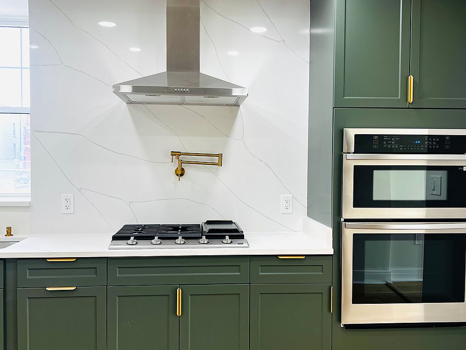 1st image of 116 Thomas St NW