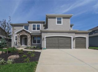 8910 W 165th Ter, Overland Park, KS 66221