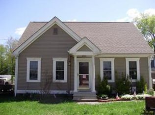 25 Holly St, Halifax, MA 02338