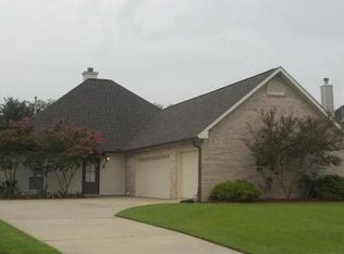 17462 Lake Azalea Dr, Baton Rouge, LA 70817