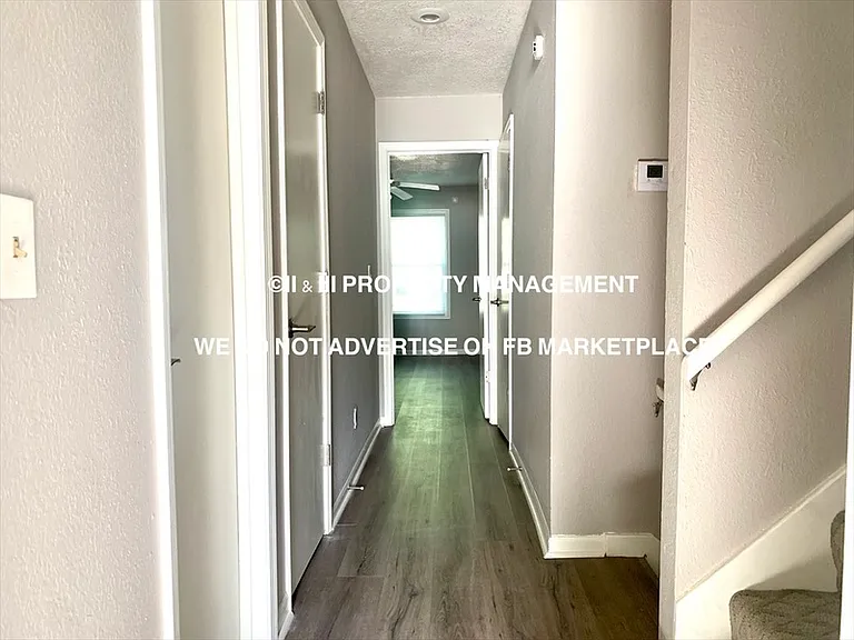 6102 Newton St — Photo 13