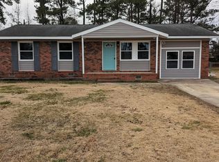 8 Berkshire Dr, Jacksonville, NC 28546