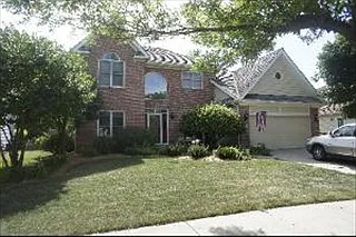 862 Wintergreen Dr photo 1