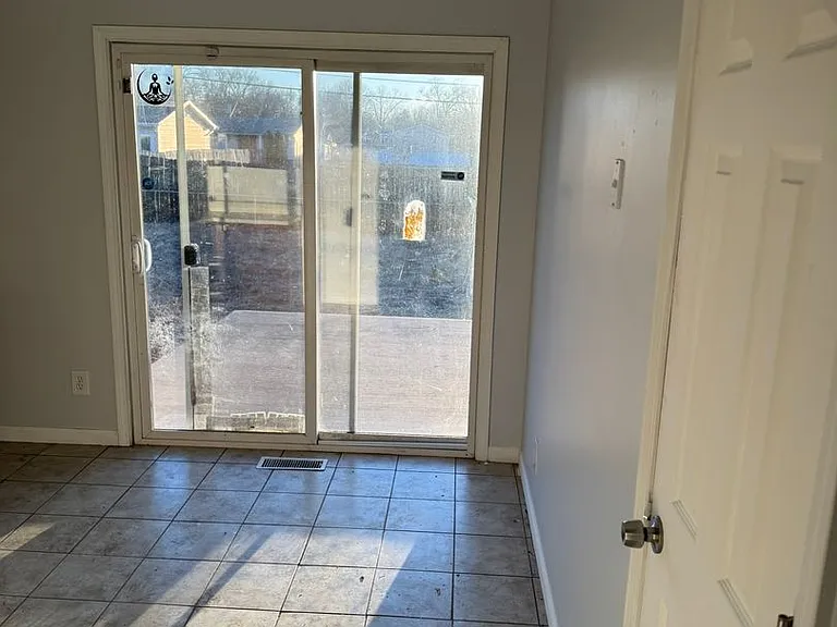 850 Saint Bartholomew Dr — Photo 25