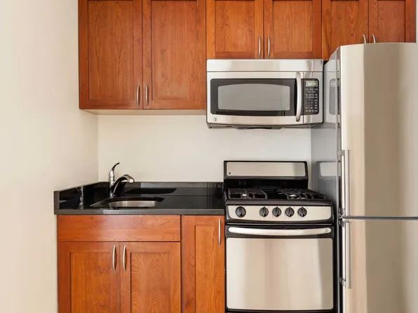 228 West 71st Street image 10 of 40