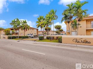 3041 W 76th St #B-208, Hialeah, FL 33018