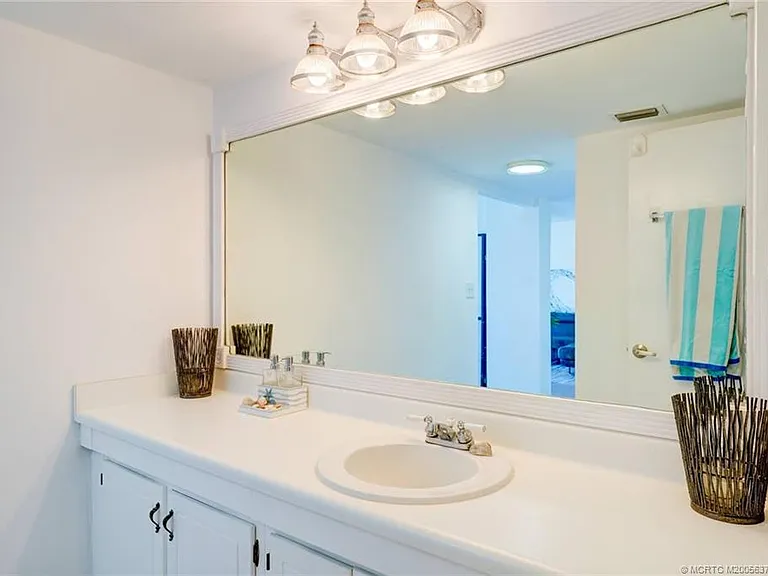 9940 S Ocean Dr #305 — Photo 19