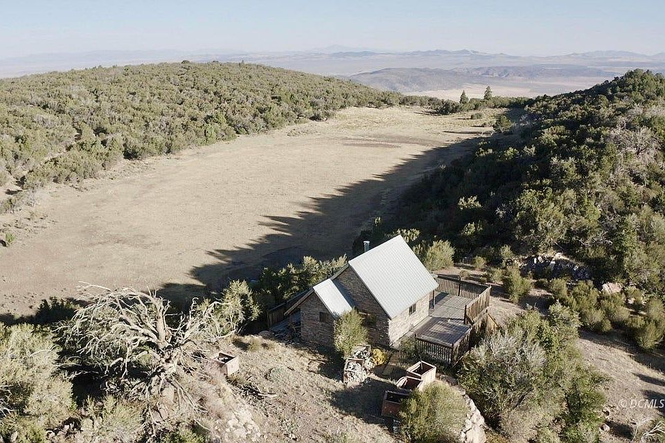 1st image of Summit Canyon Rd