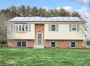 780 Lingg Rd, New Oxford, PA 17350