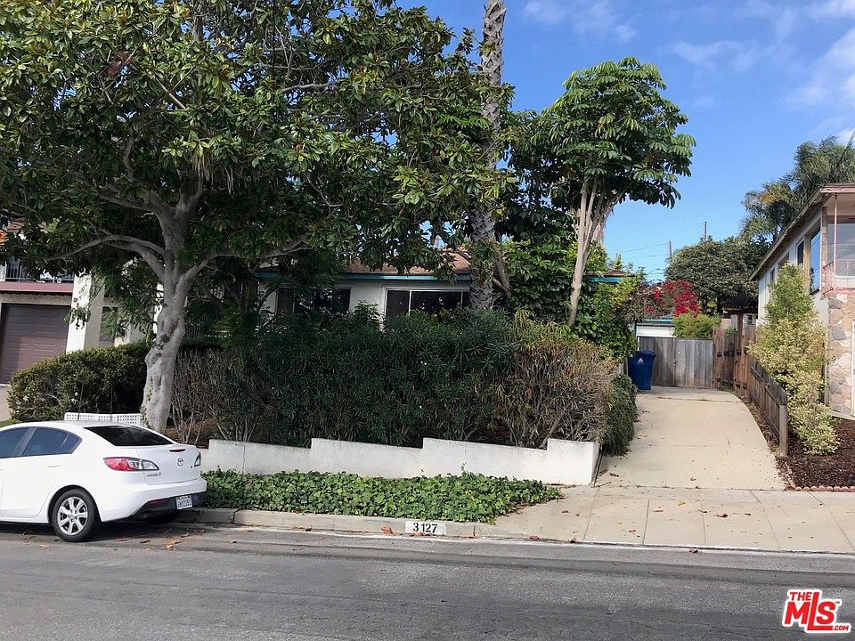 2nd image of 3127 Barbara St