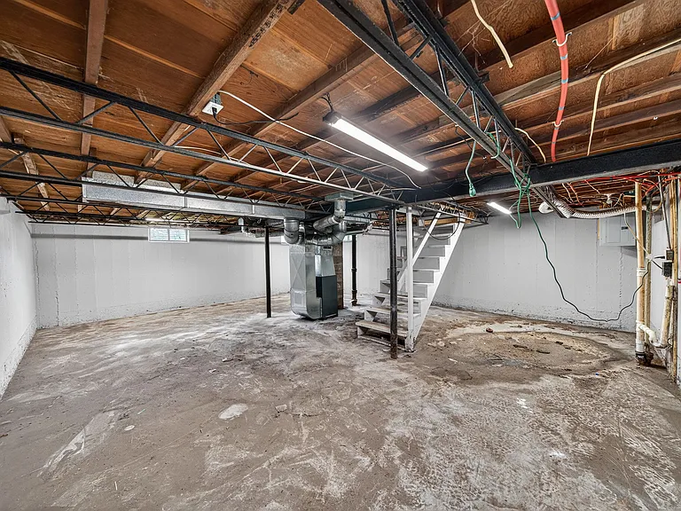 3220 Vermont Pl — Photo 13