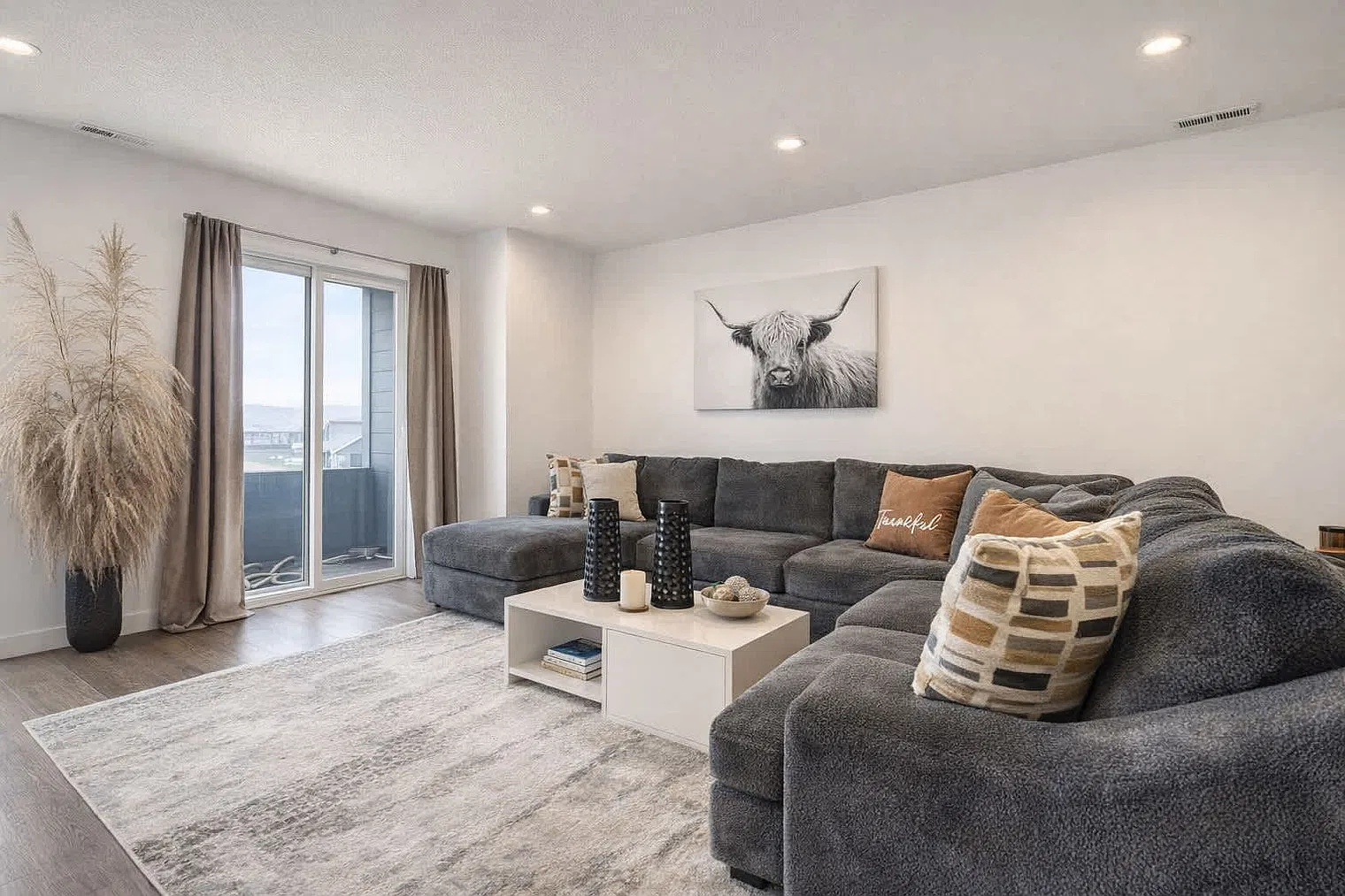 4 bed, 4.0 bath, $4,931 — Photo 1