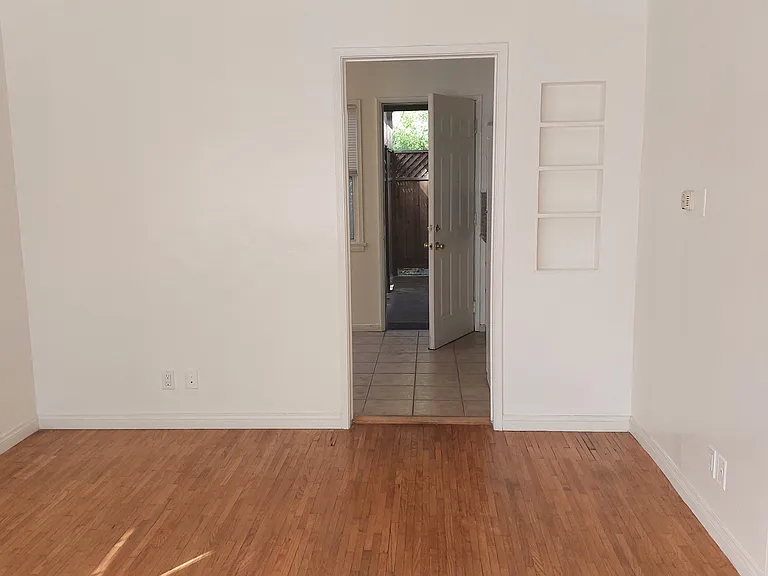 2107 Stewart St — Photo 5