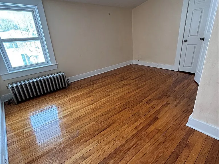 309 Mullin St — Photo 5