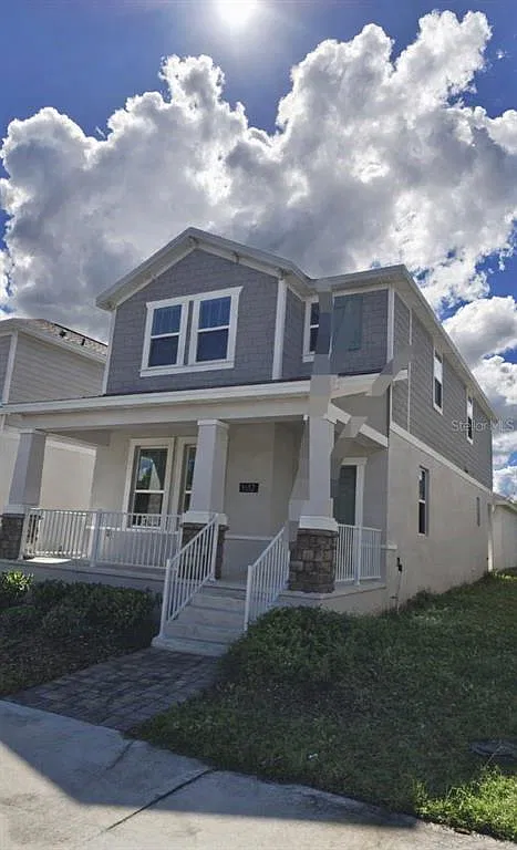 4 bed, 3.0 bath, 2044 sqft, $2,500 — Photo 1