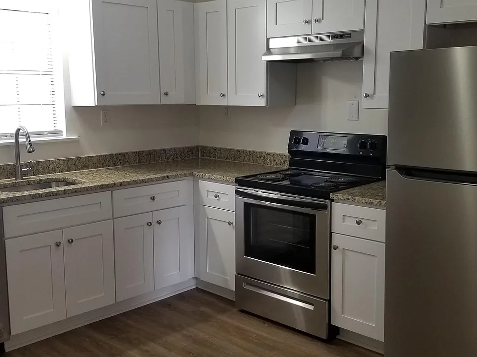 166 Edwards St SE #5