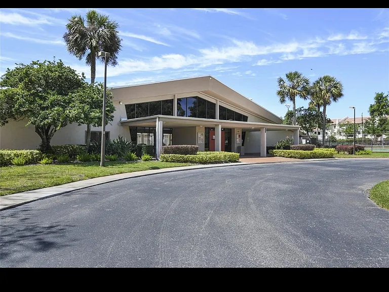 3254 S Semoran Blvd #11 — Photo 11