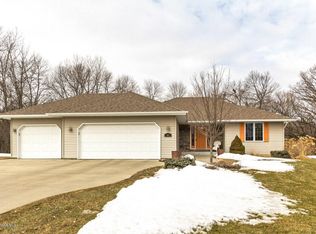 1013 Safari Way, Lake City, MN 55041