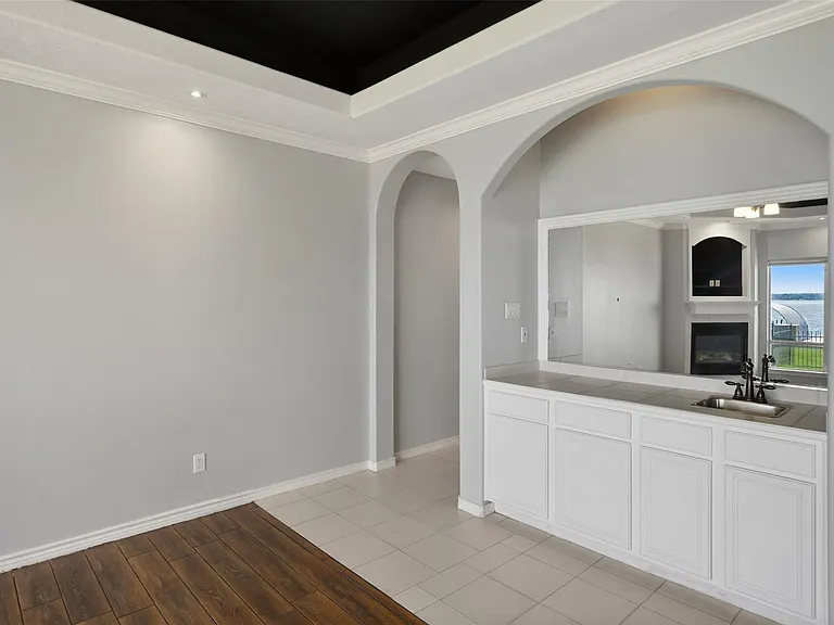 16 Regency Point — Photo 13