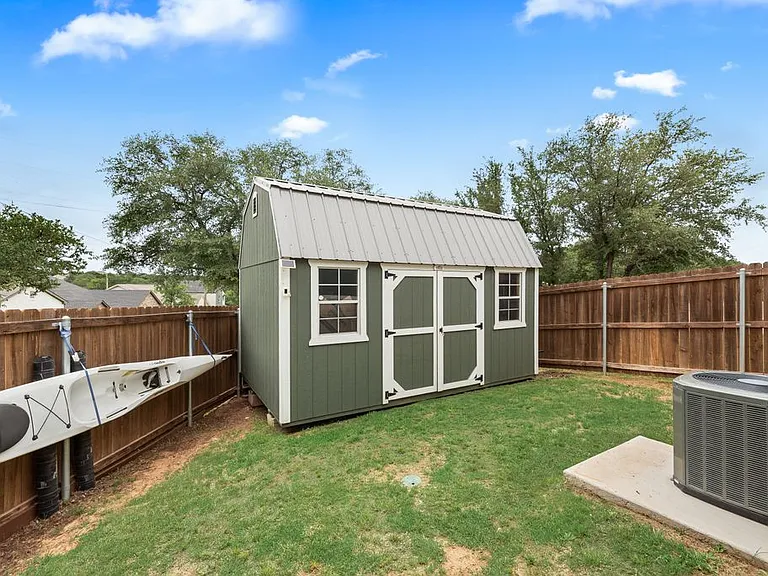 2601 Houston Ct — Photo 32