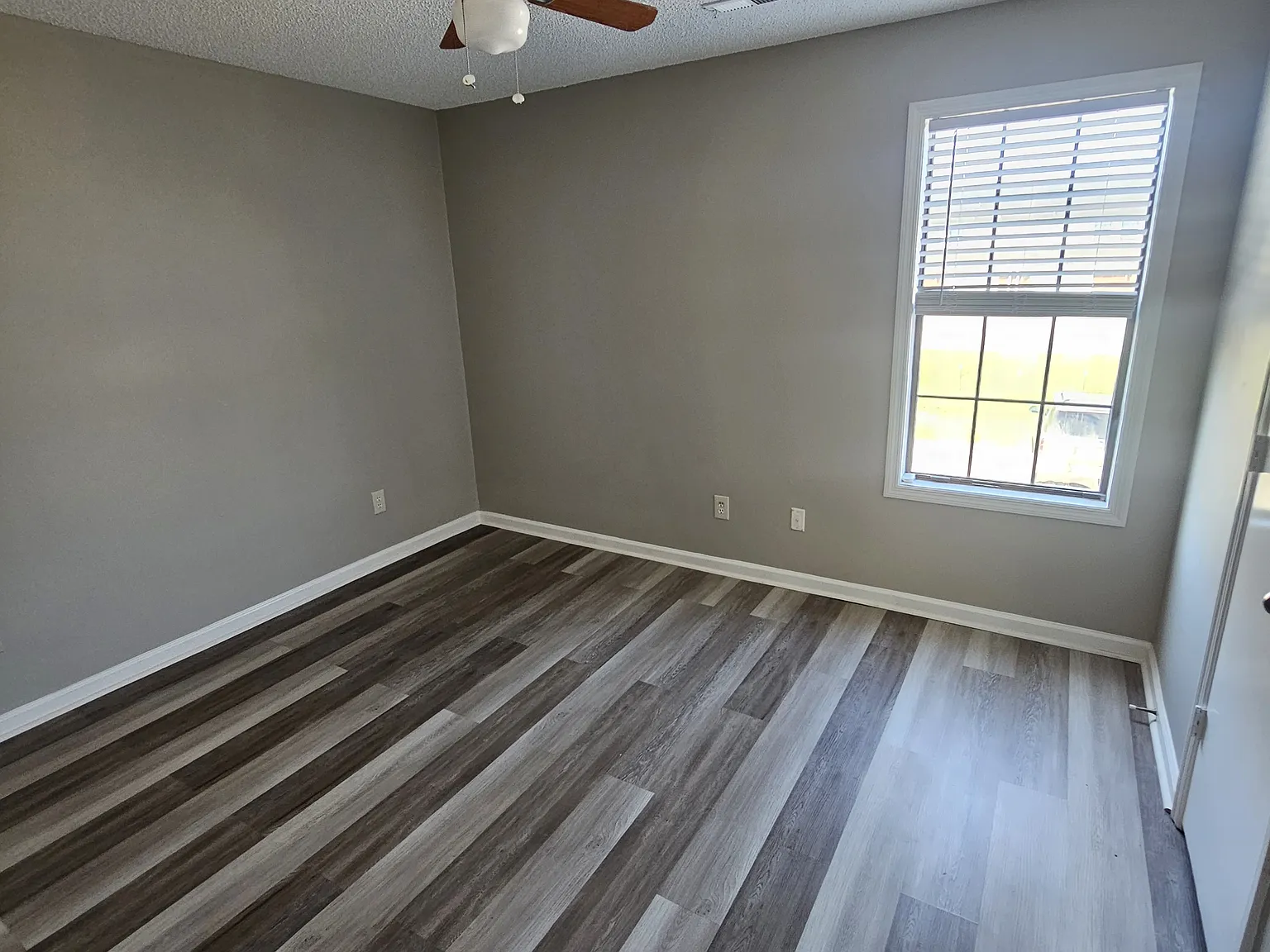 1411 Brookline Avenue Southwest - 21 — Photo 3