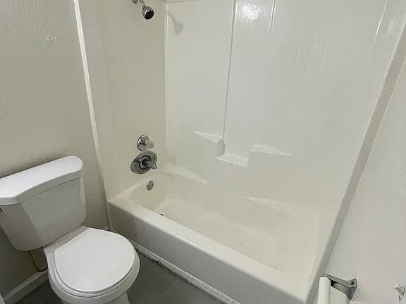 5th image of 108 Center St #10