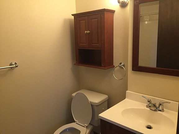 2nd image of 1638 N Van Buren St APT C