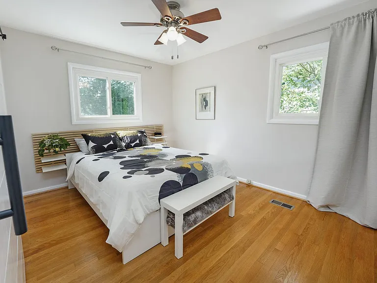 610 Tapawingo Rd SW — Photo 17