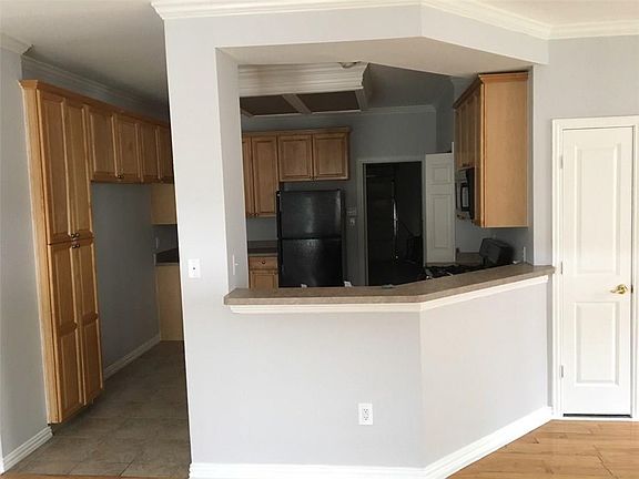 5th image of 336 Regency Dr