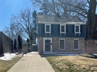 16517 Fischer Rd, Lakewood, OH 44107