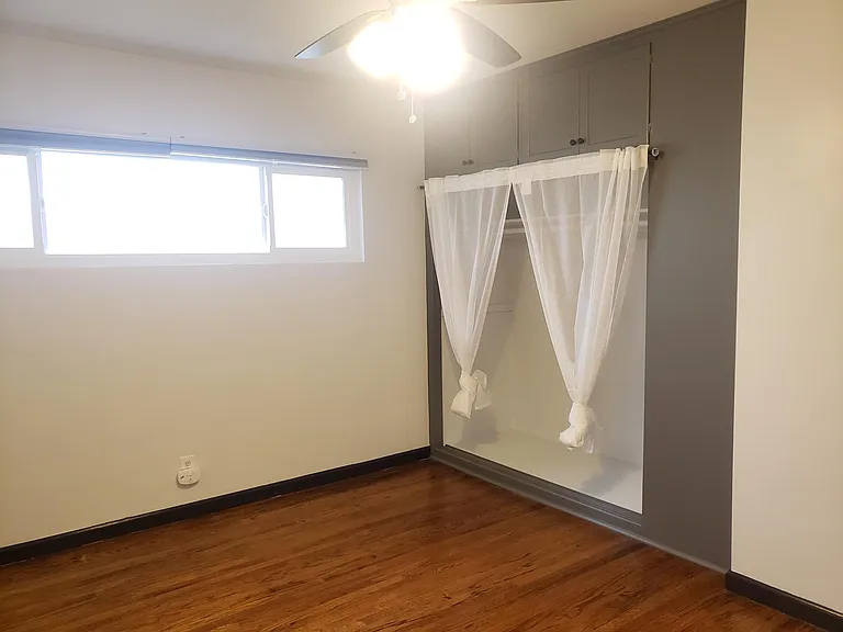 428 W Stocker St #3 — Photo 10