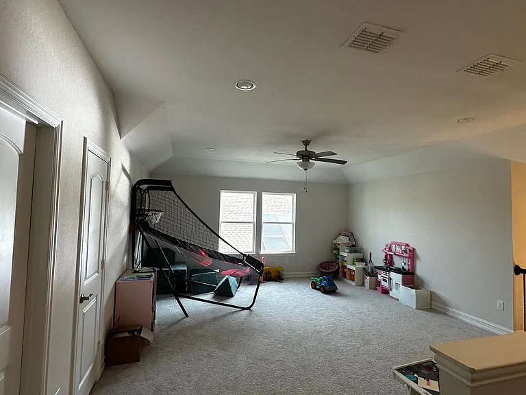 2616 Melrose Dr — Photo 11