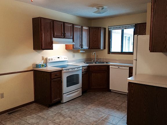 3rd image of 12580 University Ave NW