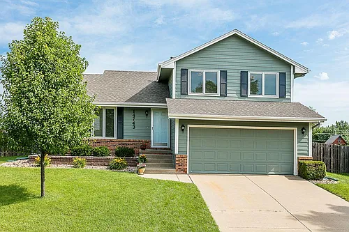 14743 Summit Dr Photo 1
