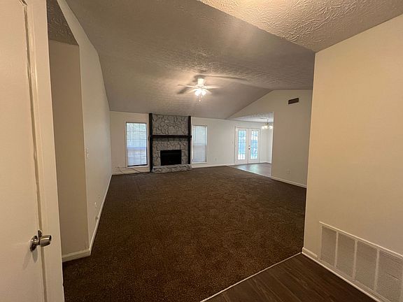 2nd image of 7354 Tracy Ln
