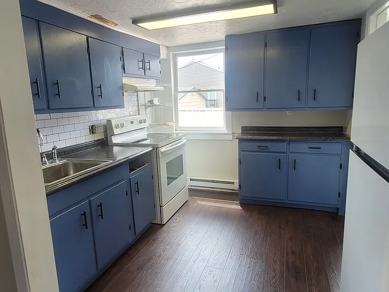 21 Pine St #4 — Photo 2