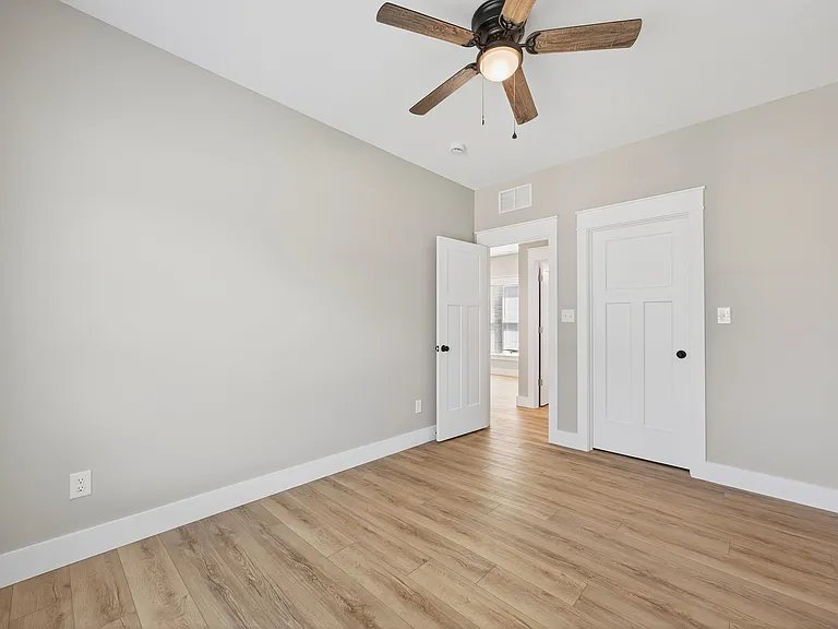 1204 N College Ave — Photo 6