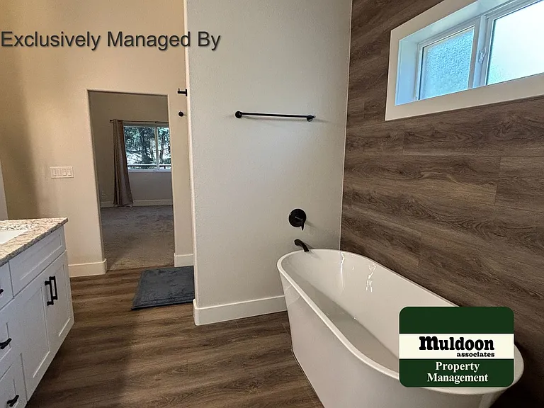 294 Southpark Rd — Photo 7