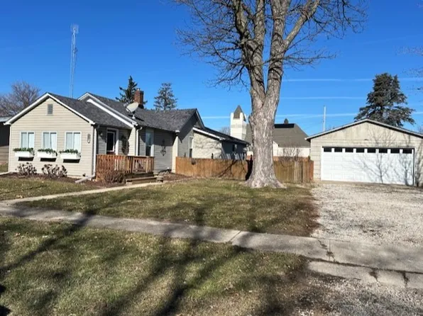 206 E Main St, Granville, IL 61326