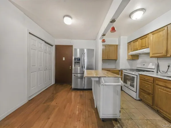 86-16 60th Ave #2B, Elmhurst, NY 11373